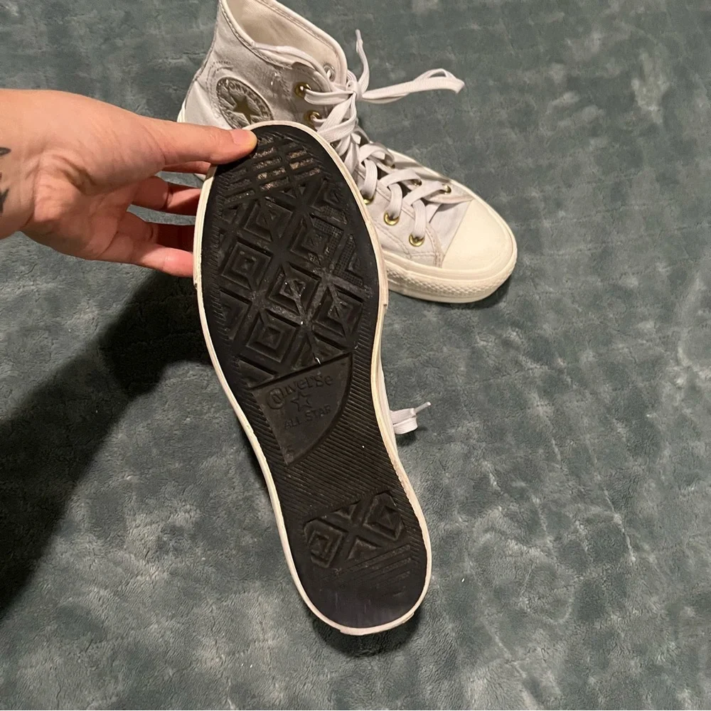 Converse stylish white